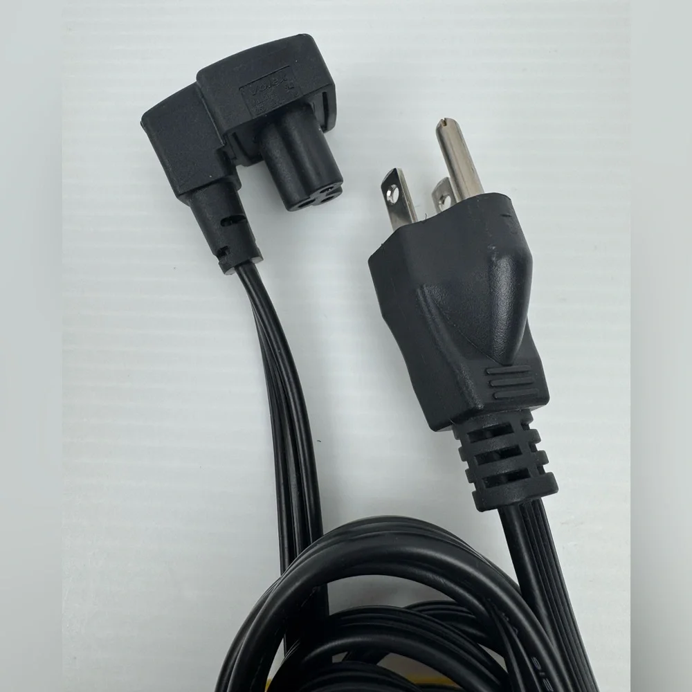 Dell Laptop AC Adapter PA-1900-28D 90W Model LA 90PE1-01 Pre- owned